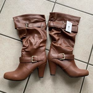 Heeled boots (light brown)